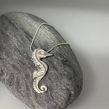 Load image into Gallery viewer, Seahorse necklace