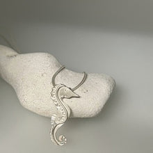 Load image into Gallery viewer, Seahorse necklace
