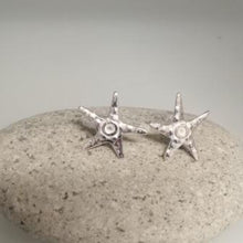 Load image into Gallery viewer, Starfish stud earrings