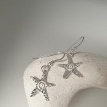 Load image into Gallery viewer, Starfish drop earrings