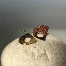 Load image into Gallery viewer, Strata earrings