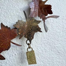 Load image into Gallery viewer, Sycamore leaf metalwork small wreath