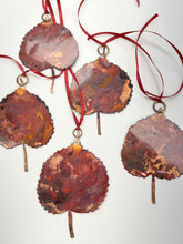 Load image into Gallery viewer, Lime leaf decoration in copper
