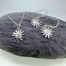 Load image into Gallery viewer, Silver daisy earrings &amp; necklace set
