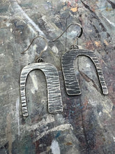 Load image into Gallery viewer, Granite silver earrings
