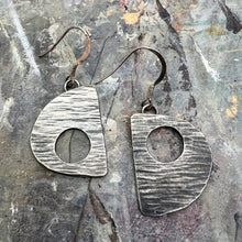 Load image into Gallery viewer, Strata drop earrings oxidised silver
