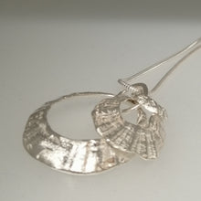 Load image into Gallery viewer, triple silver limpet necklace handmade by Sharon McSwiney St Ives
