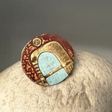 Load image into Gallery viewer, Crest brooch
