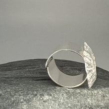 Load image into Gallery viewer, NEW Marazion adjustable limpet shell ring
