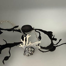 Load image into Gallery viewer, Seaweed reef pendant necklace
